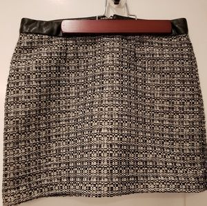 Gap size 0 mini skirt faux leather chenille